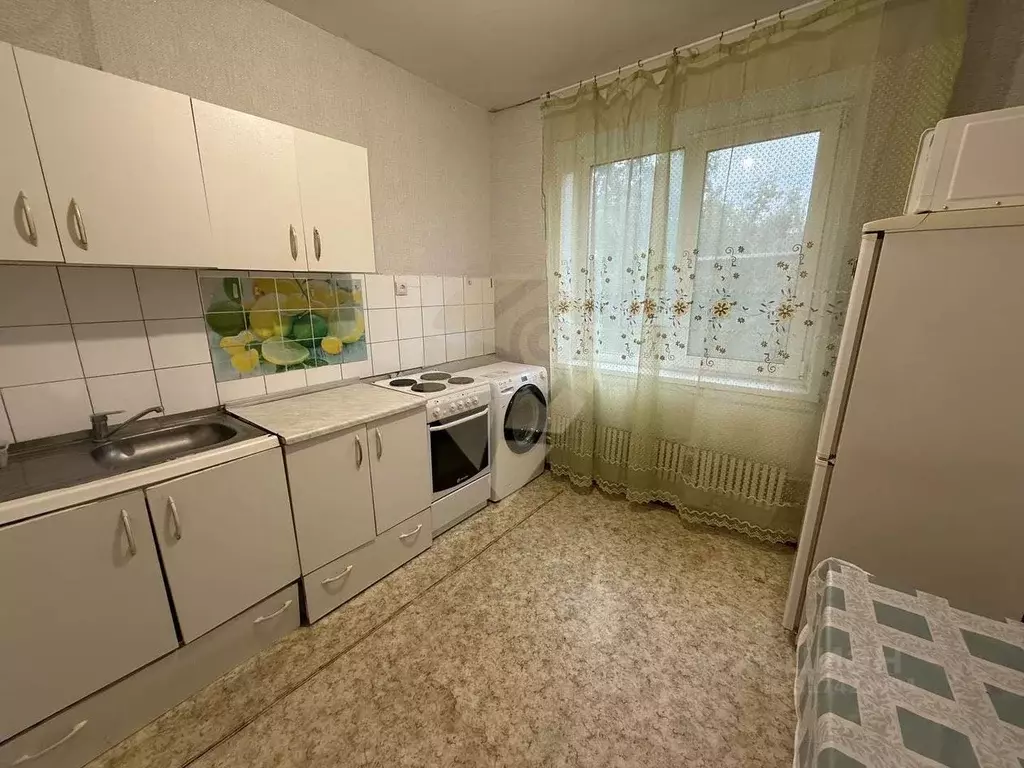 2-к кв. Белгородская область, Старый Оскол Восточный мкр, 14 (52.6 м) - Фото 0
