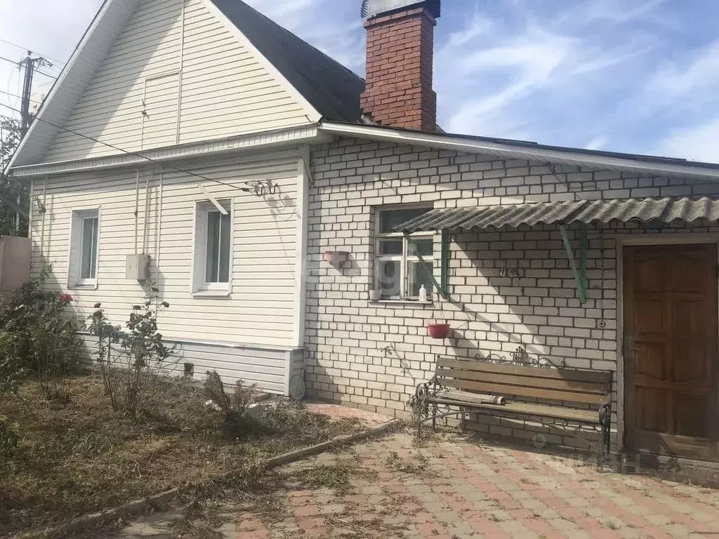 Дом в Брянская область, Брянск 2-й Красноармейский пер. (90 м) - Фото 1