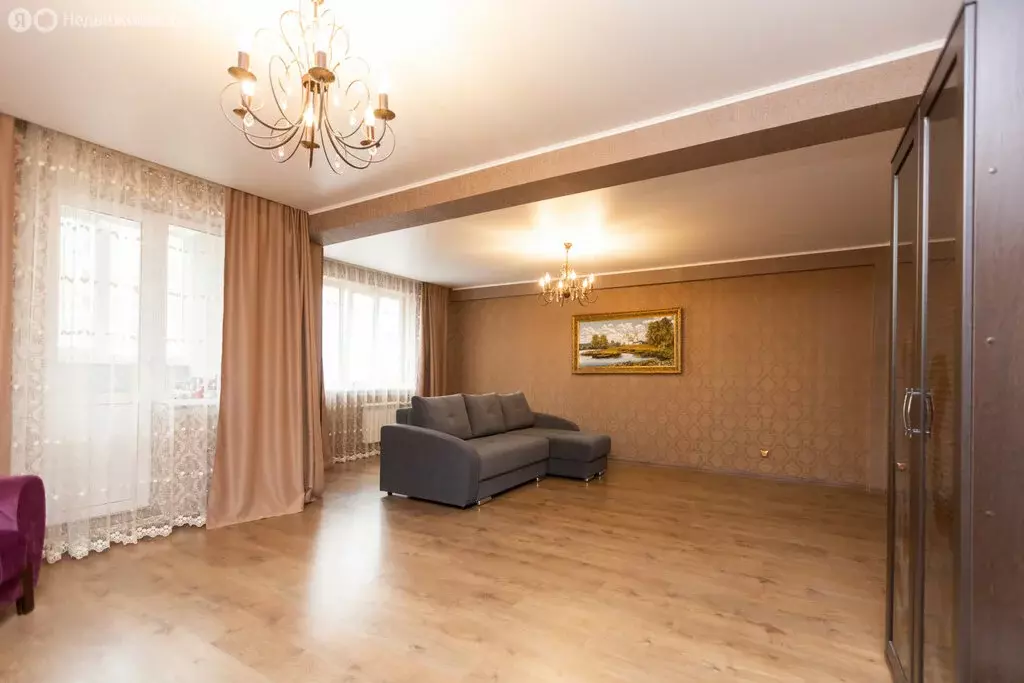 3-комнатная квартира: Оренбург, Комсомольская улица, 199/1 (120 м) - Фото 1