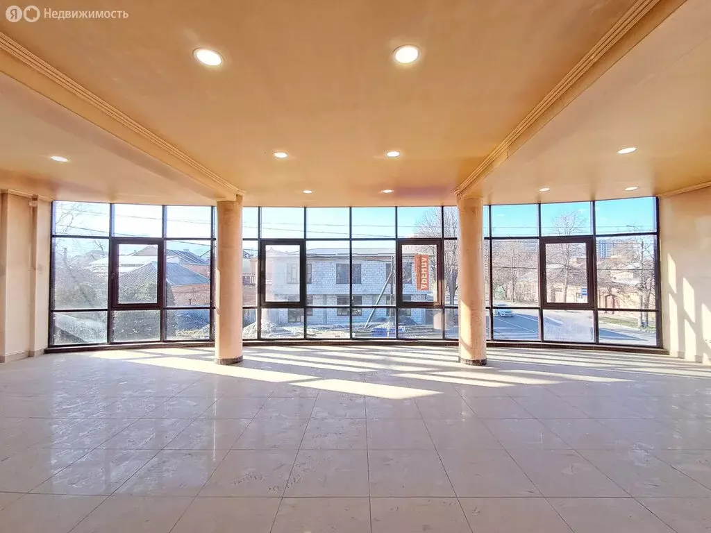 Помещение свободного назначения (220 м) - Фото 1