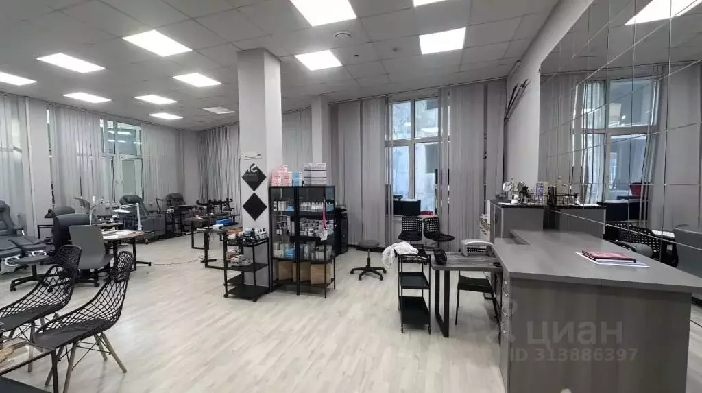 Помещение свободного назначения в Красноярский край, Красноярск ... - Фото 0