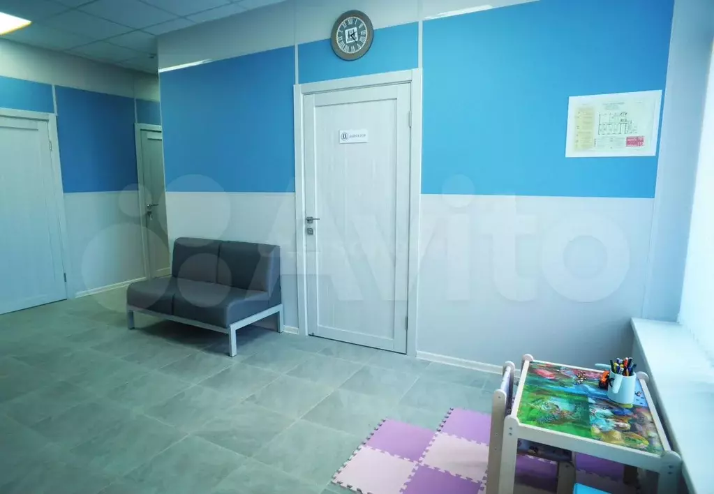 Аренда комнаты 15 кв м в офисе 200 кв м 1/1 этаж, улица Павла ... - Фото 0