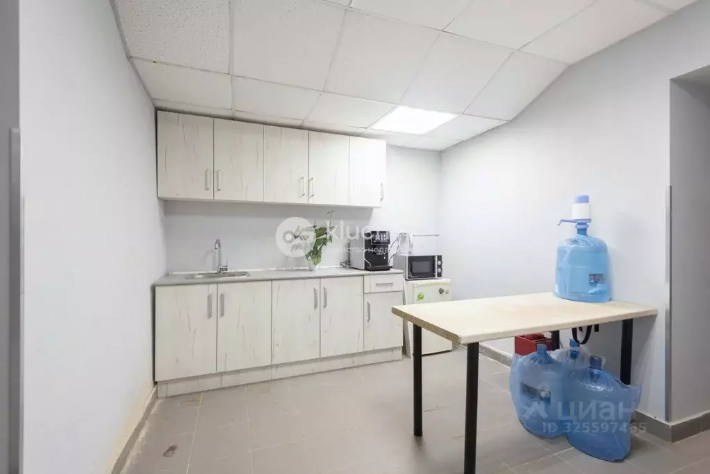 Офис в Татарстан, Казань ул. Мидхата Булатова, 5 (177 м) - Фото 1