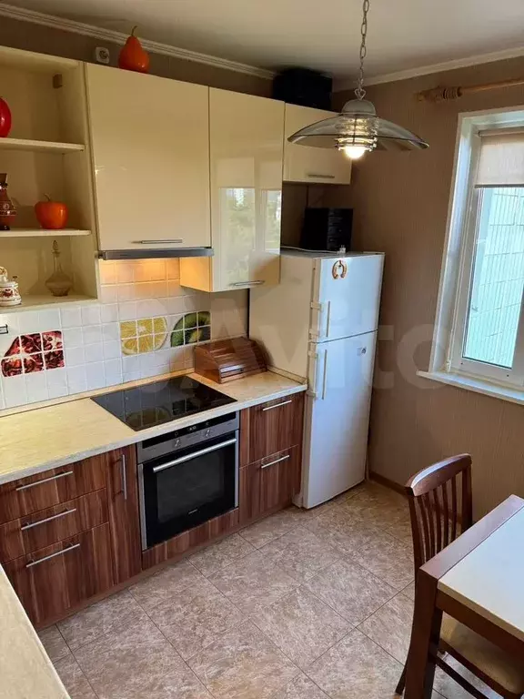 2-к. квартира, 60 м, 8/17 эт. - Фото 1
