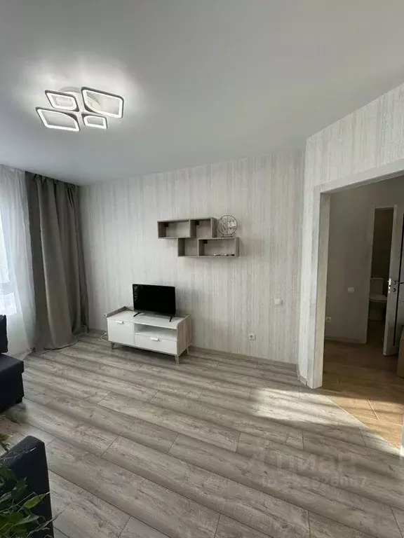 1-к кв. Тюменская область, Тюмень ул. Тимофея Кармацкого, 5 (36.0 м) - Фото 2