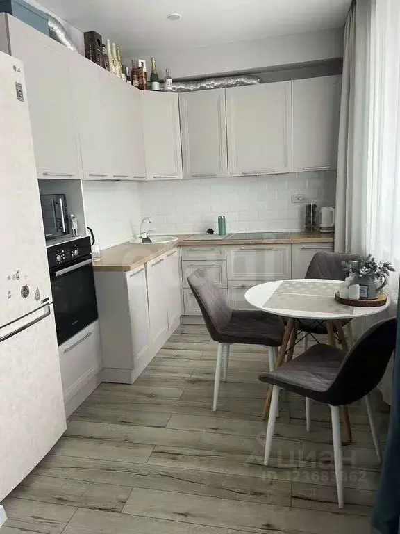 3-к кв. Алтай, Горно-Алтайск ул. Валерия Чаптынова (63.0 м) - Фото 1