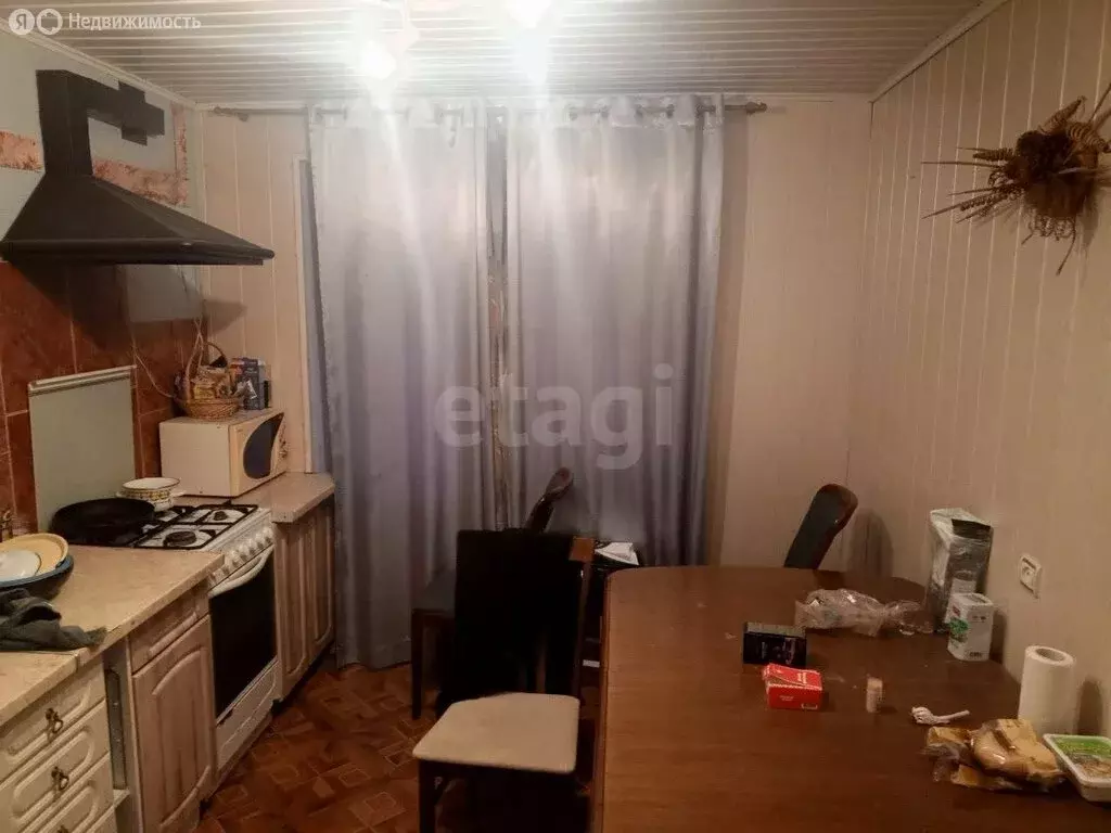 3-комнатная квартира: город Светлый, улица Горького, 28 (64 м) - Фото 2