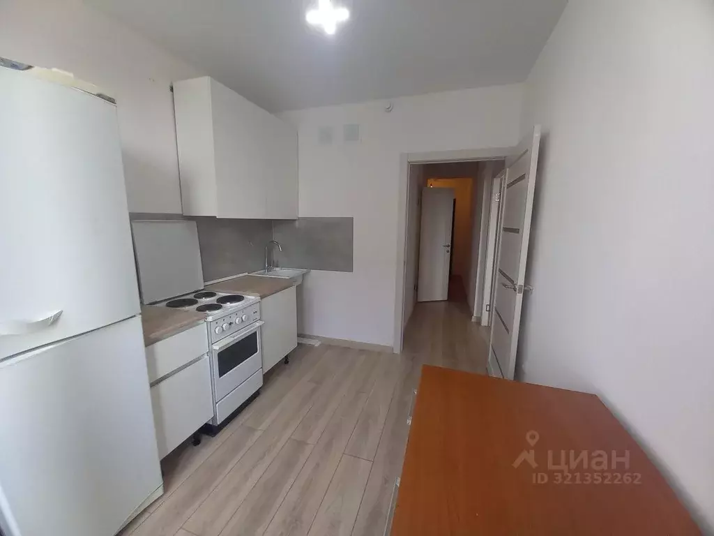 1-к кв. Тюменская область, Тюмень ул. Героев Космоса, 13к1 (34.0 м) - Фото 0