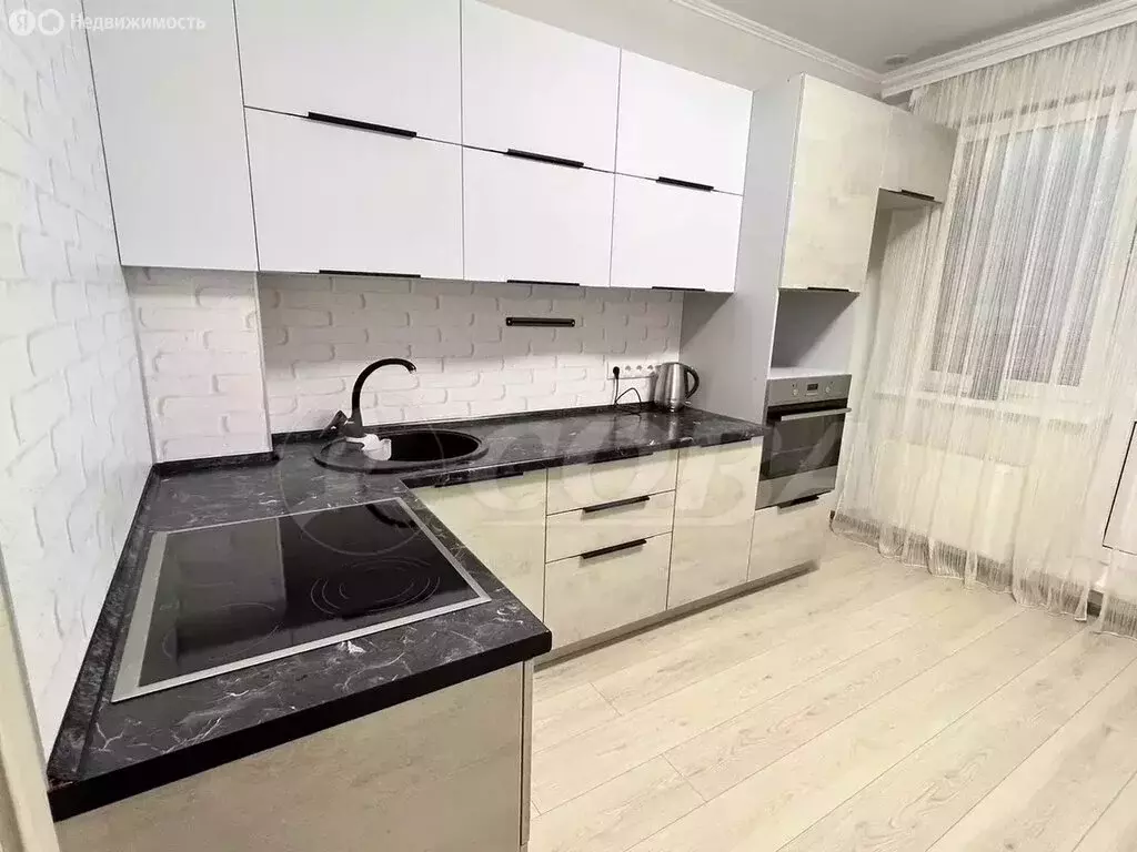 1-комнатная квартира: Тобольск, 15-й микрорайон, 11 (46 м) - Фото 1
