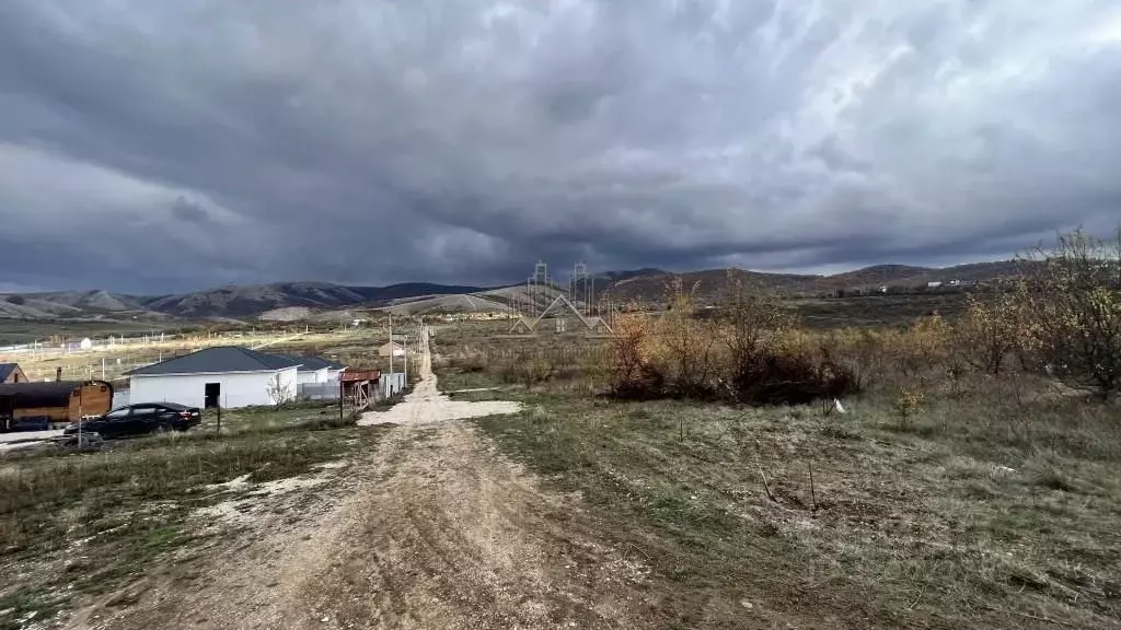 Участок в Крым, Симферопольский район, Добровское с/пос, с. Мраморное  ... - Фото 2