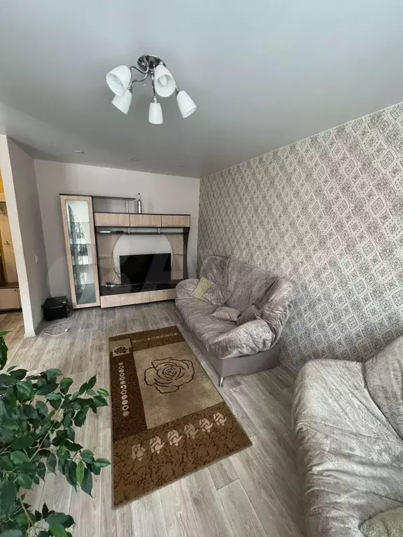 2-к. квартира, 45 м, 2/5 эт. - Фото 0