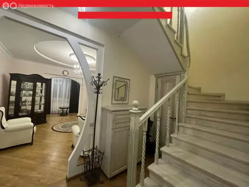 3-комнатная квартира: Таганрог, улица Сызранова, 25Б (103.9 м) - Фото 1