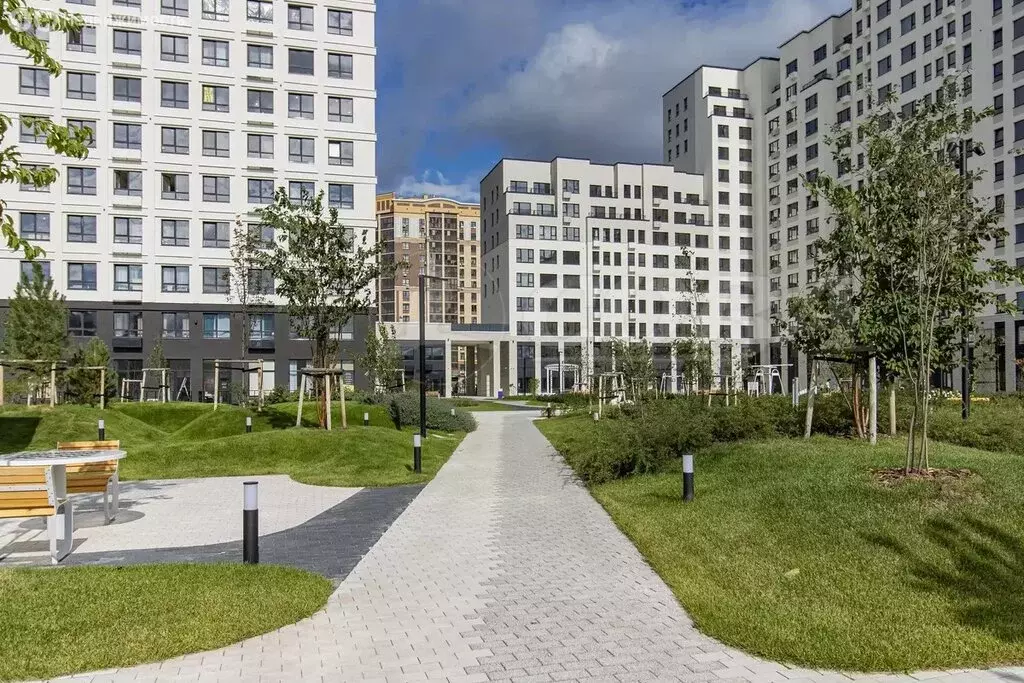 Квартира-студия: Тюмень, улица Евгения Войнова, 3 (26.5 м) - Фото 2