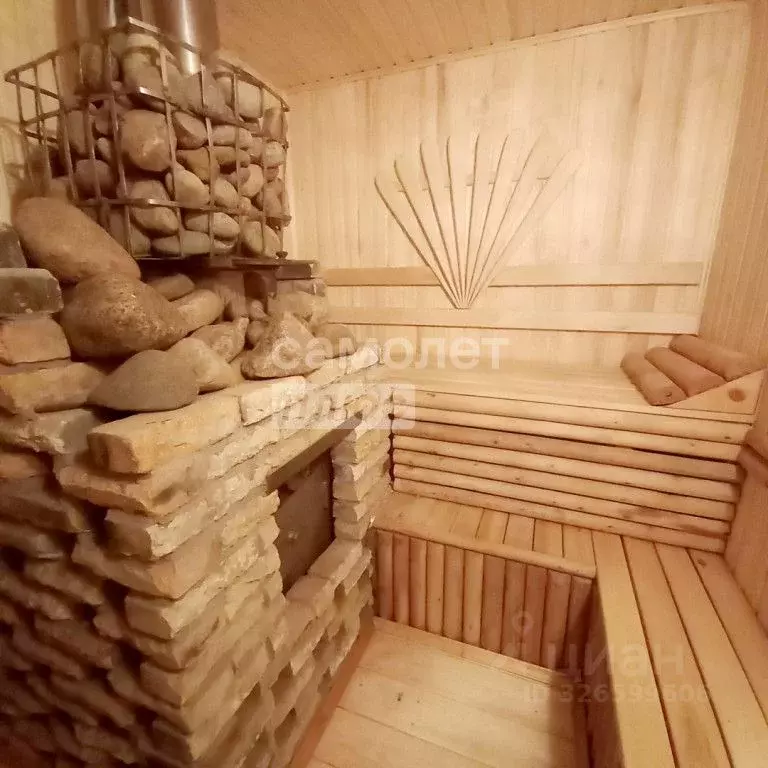 Дом в Ленинградская область, Тосненский район, Шапкинское с/пос, д. ... - Фото 1