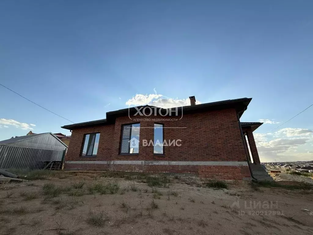 Дом в Калмыкия, Элиста Молодежный мкр, 11 (175 м) - Фото 1