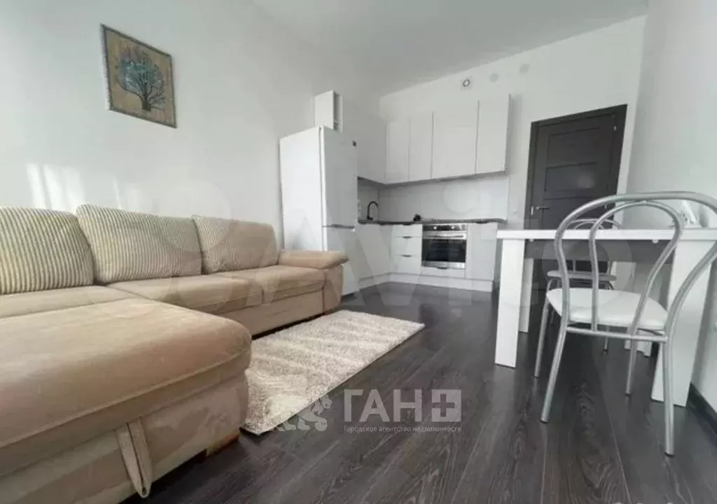 1-к. квартира, 35,6 м, 4/4 эт. - Фото 0