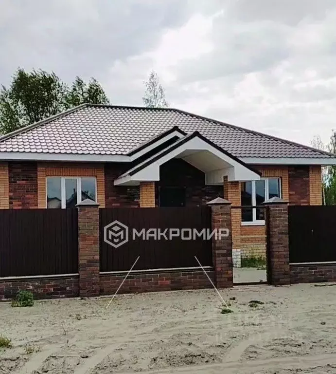 Дом в Брянская область, Брянск Одесская ул. (116 м) - Фото 0