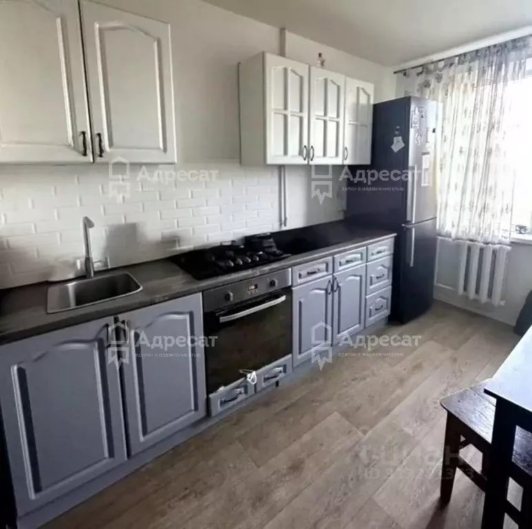 3-к кв. Волгоградская область, Волжский ул. Мира, 16 (66.8 м) - Фото 0