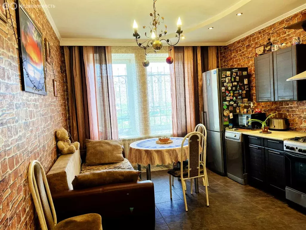 3-комнатная квартира: Тюмень, микрорайон Мыс, улица Малиновского, 8 ... - Фото 2