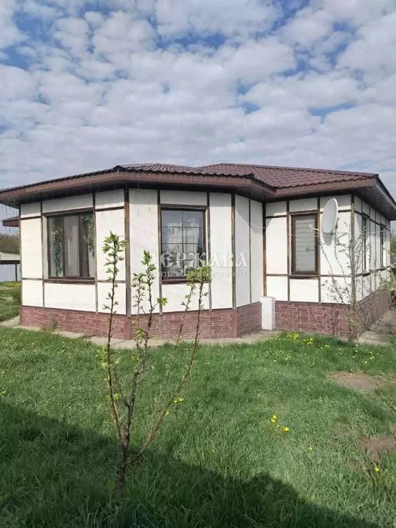 Дом в Белгородская область, Старооскольский городской округ, с. ... - Фото 0