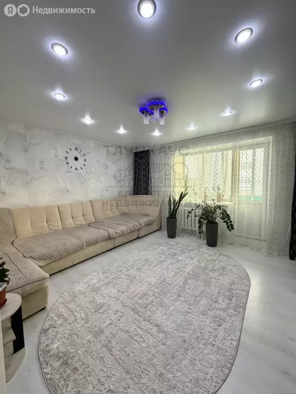 3-комнатная квартира: Нефтекамск, улица Победы, 4 (70.1 м) - Фото 1