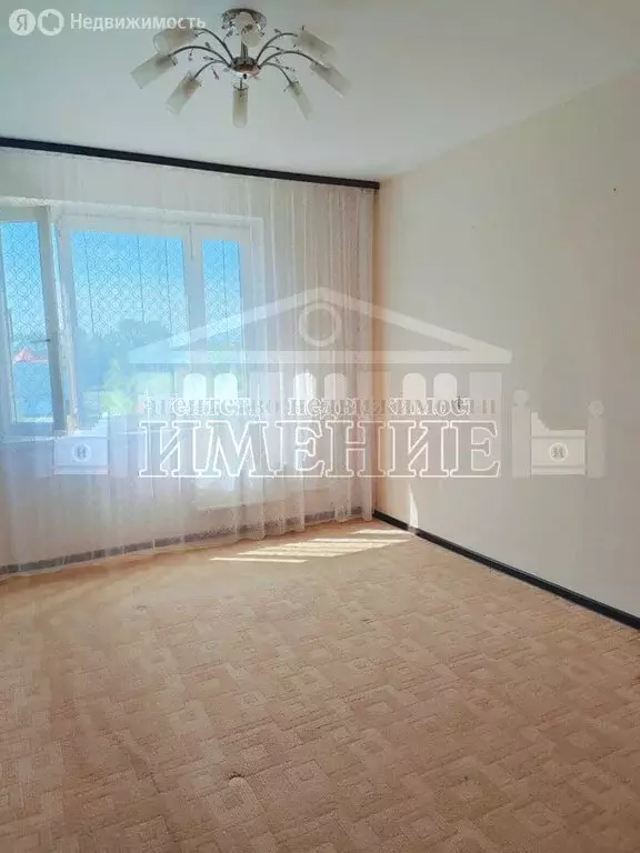 2-комнатная квартира: Ревда, улица Ярославского, 6 (66.6 м) - Фото 1