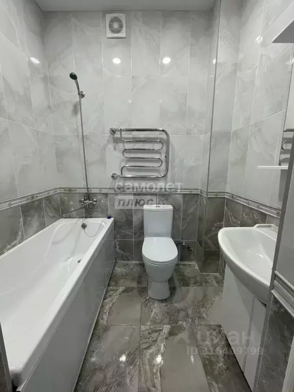 2-к кв. Кабардино-Балкария, Нальчик ул. Солнечная, 10к5 (68.0 м) - Фото 0