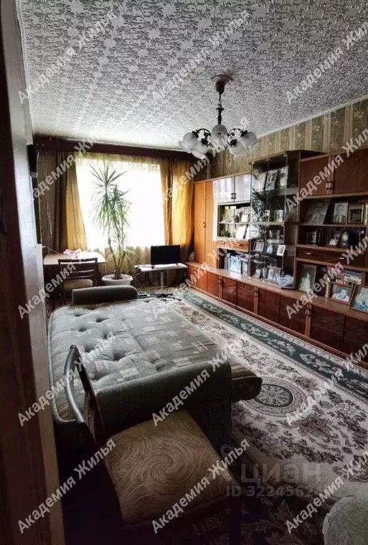 3-к кв. Оренбургская область, Орск Новый город мкр, ул. Васнецова, 27А ... - Фото 1