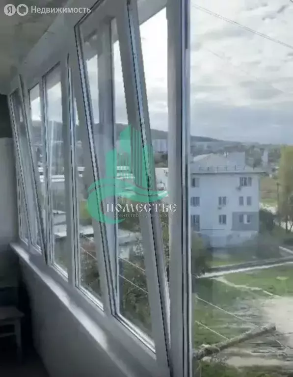 3-комнатная квартира: Феодосия, улица Степаняна, 57 (70.5 м) - Фото 1