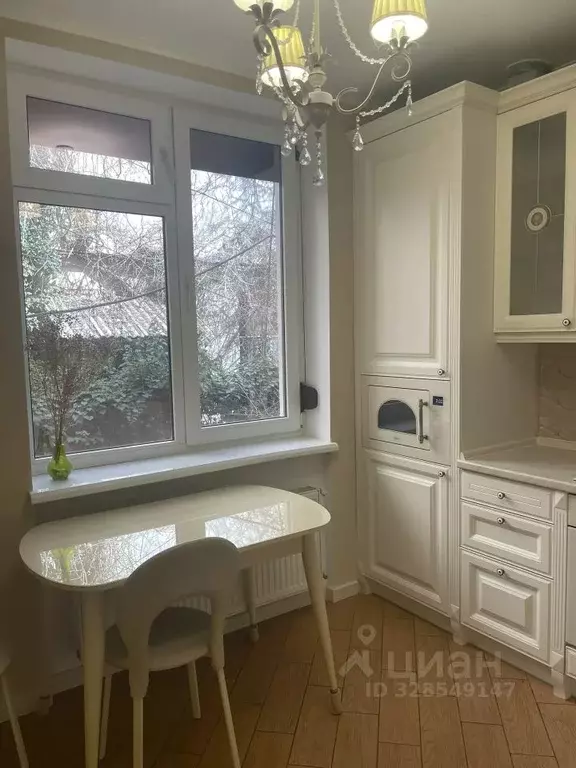 2-к кв. Крым, Симферополь ул. Гоголя, 21 (56.7 м) - Фото 2