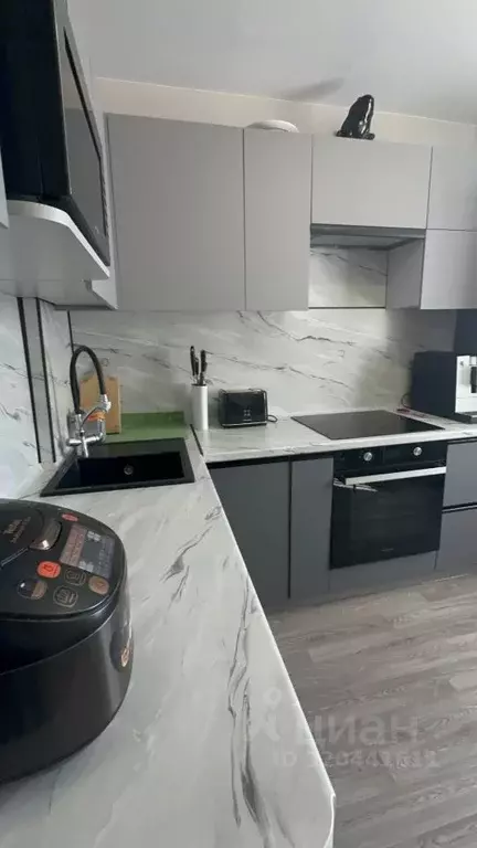 3-к кв. Кировская область, Киров ул. Казанская, 9 (60.0 м) - Фото 0
