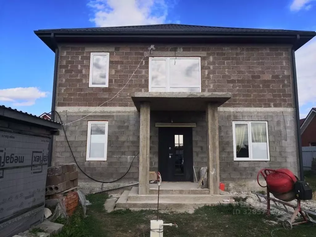 Дом в Краснодарский край, Динской район, с. Красносельское ул. ... - Фото 1