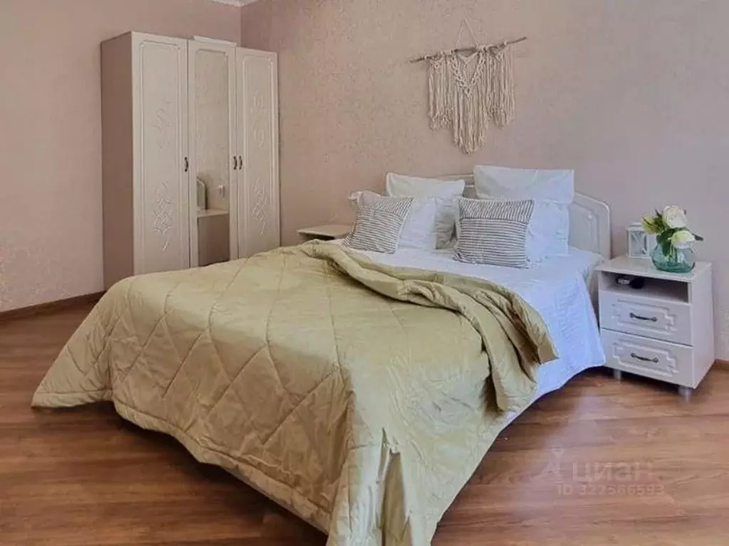 2-к кв. Астраханская область, Астрахань ул. Латышева, 3Ек1 (55.0 м) - Фото 0