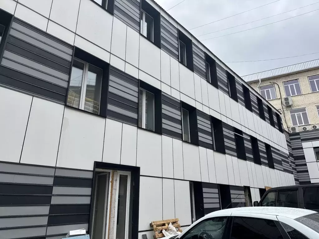 Помещение свободного назначения в Татарстан, Казань ул. Парижской ... - Фото 1