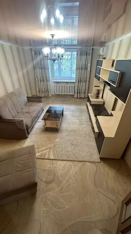 2-к. квартира, 55 м, 1/5 эт. - Фото 1