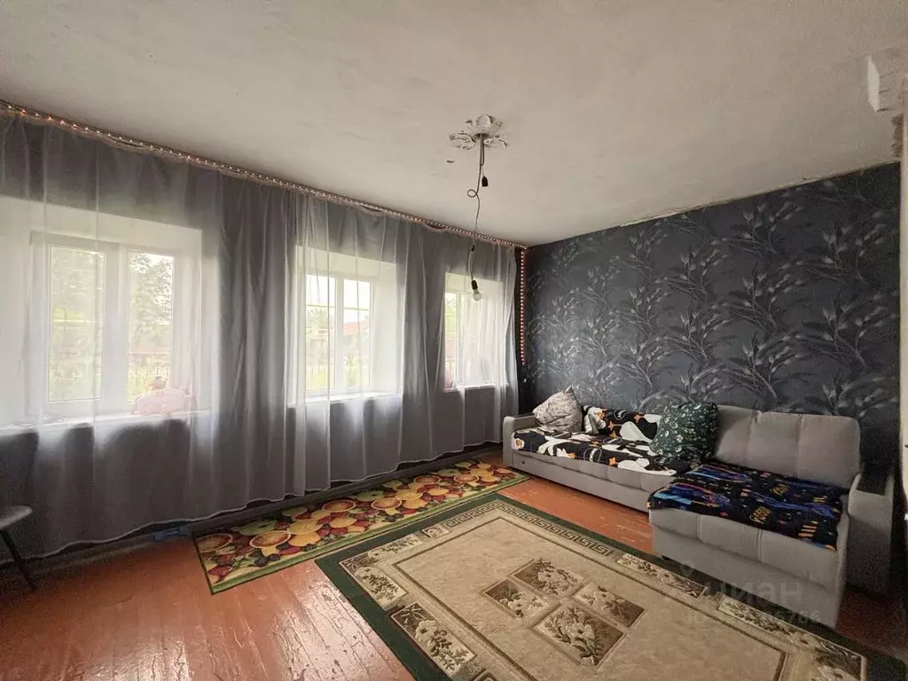 Дом в Краснодарский край, Кущевский район, Шкуринская ст-ца ул. ... - Фото 1