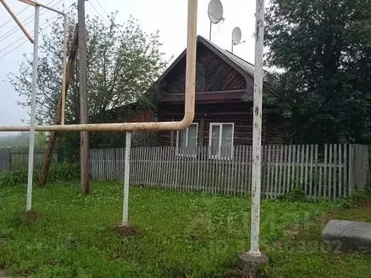 Дом в Свердловская область, Ачитский муниципальный округ, пос. ... - Фото 1