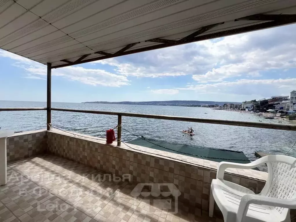 Дом в Крым, Феодосия наб. Черноморская, 42Г (100 м) - Фото 1