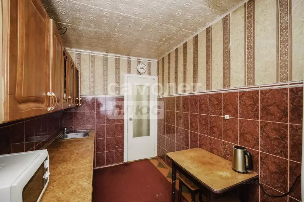 3-к кв. Омская область, Омск Городок Нефтяников мкр, ул. 50 лет ... - Фото 2