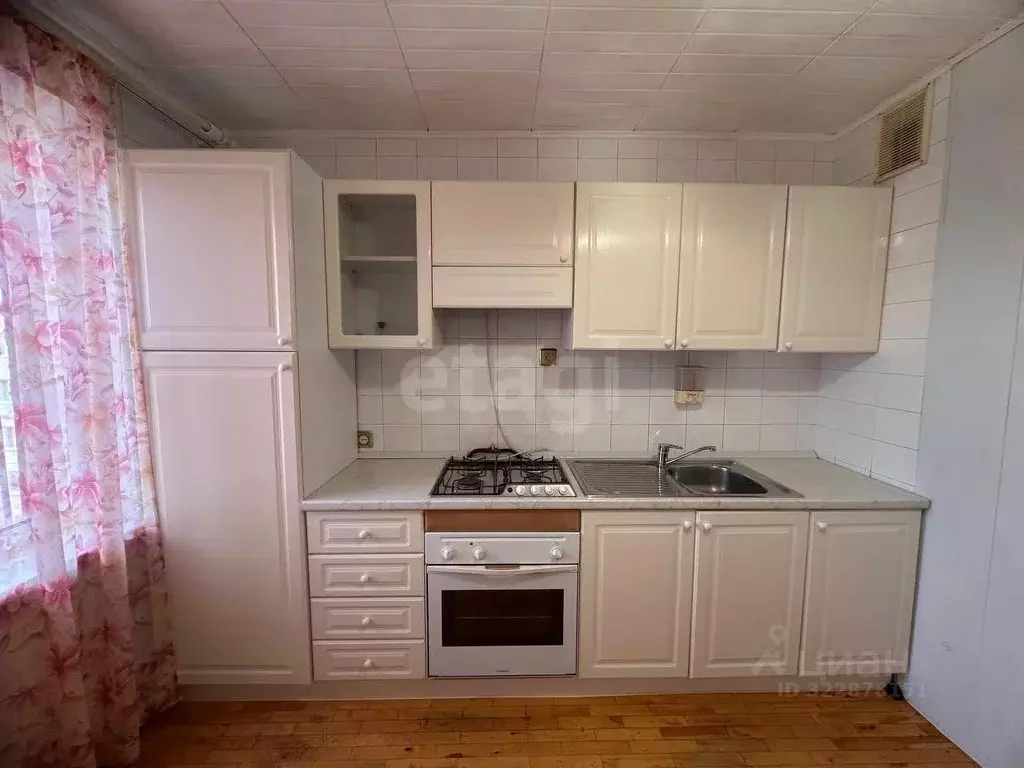 3-к кв. Оренбургская область, Оренбург Салмышская ул., 5 (65.6 м) - Фото 2