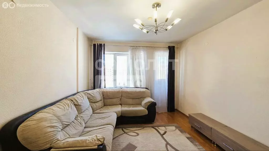 3-комнатная квартира: Ижевск, улица Василия Чугуевского, 9 (94 м) - Фото 1