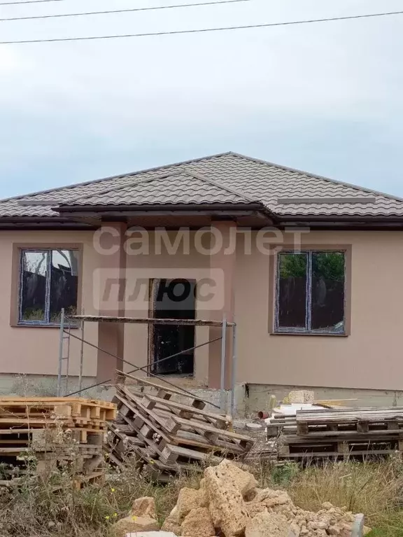 Дом в Крым, Симферопольский район, с. Мирное ул. Николаевская (95 м) - Фото 1