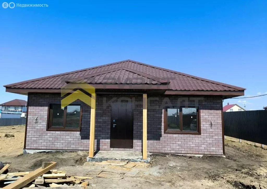 Дом в село Пушкино, улица Святого Спиридона Тримифунтского (90 м) - Фото 1