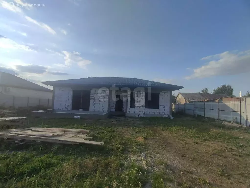 Дом в Трудовое, Молодёжная улица (130 м) - Фото 0