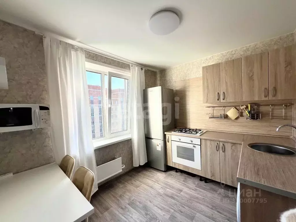 1-к кв. Татарстан, Казань ул. Адоратского, 9 (35.0 м) - Фото 2