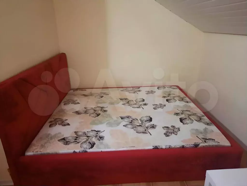 Комната 14 м в 4-к., 4/4 эт. - Фото 1