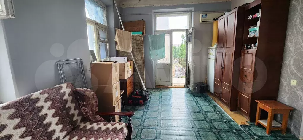 Комната 18 м в 3-к., 4/4 эт. - Фото 0
