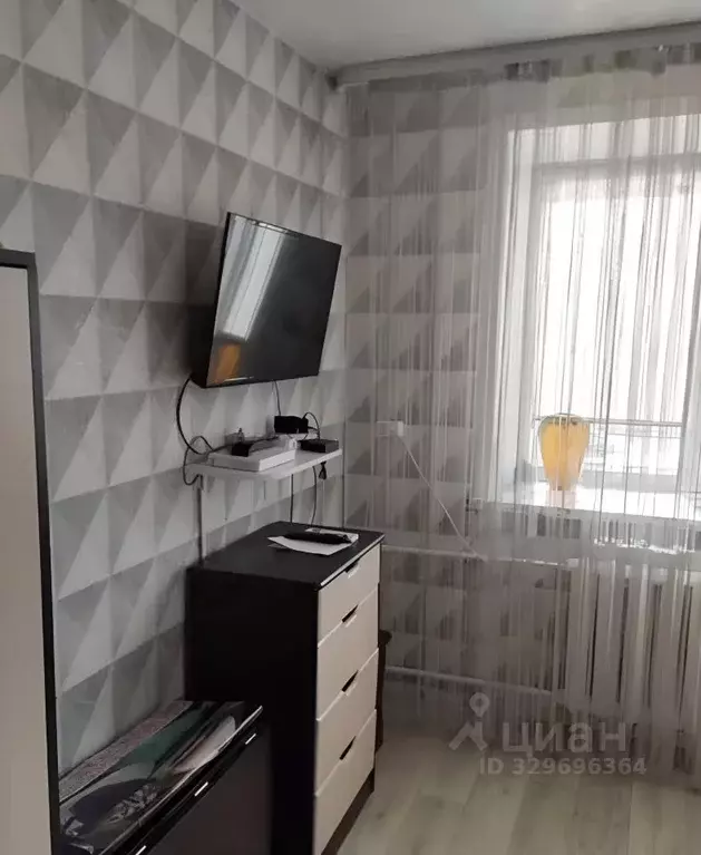 Комната Новосибирская область, Новосибирск ул. Никитина, 143 (14.0 м) - Фото 1