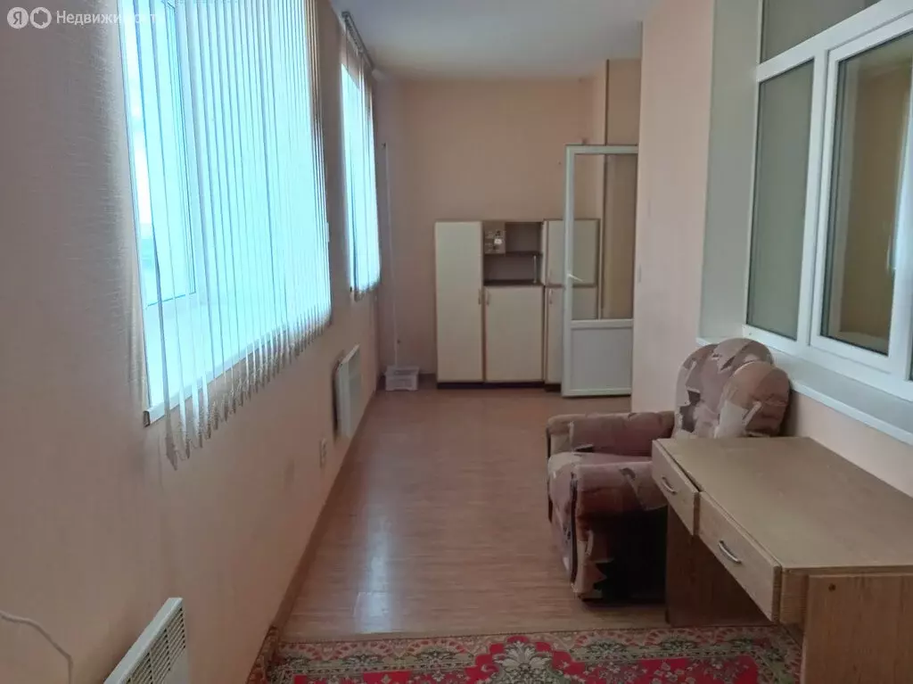 3-комнатная квартира: Киров, Нововятский район, улица Тренера ... - Фото 2