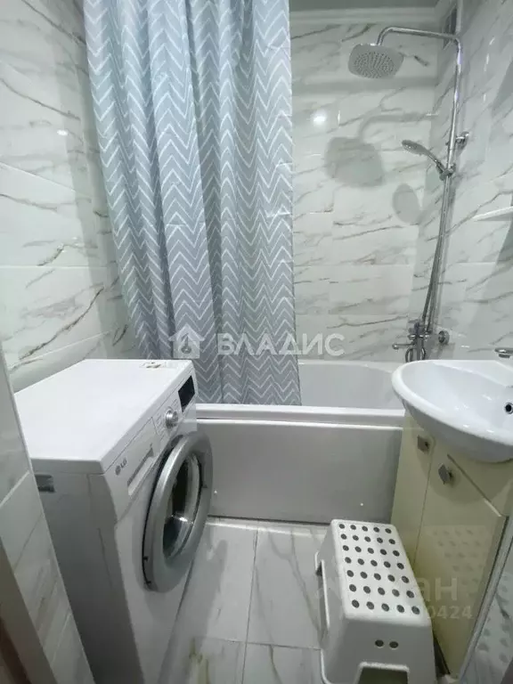 3-к кв. Алтай, Горно-Алтайск ул. Григория Чорос-Гуркина, 57 (56.8 м) - Фото 1